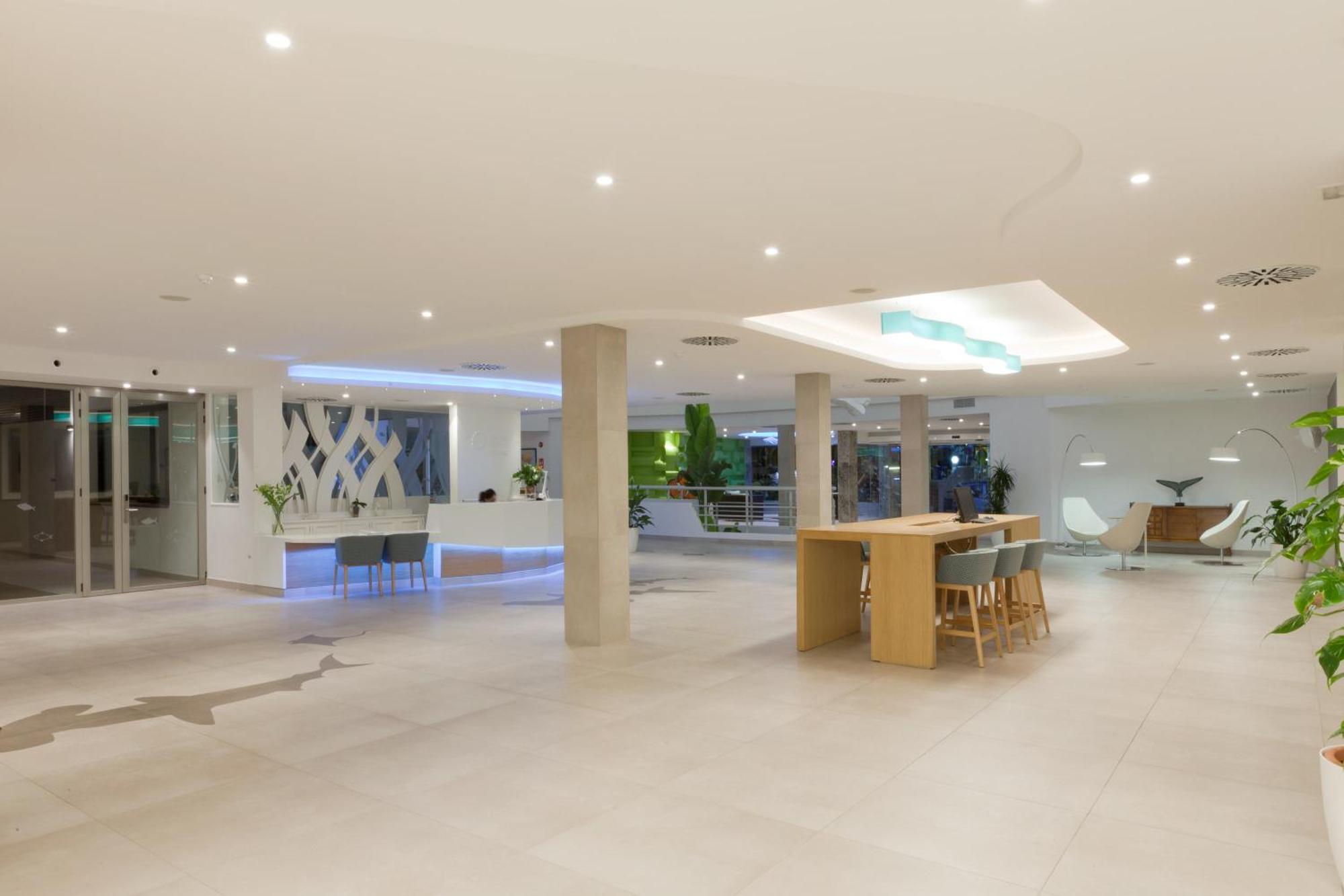 Marvell Club Hotel & Apartments Сан-Антоніо Екстер'єр фото